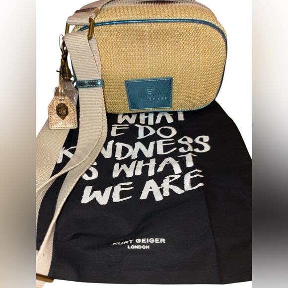 Kurt Geiger London Small Southbank Canvas Camera Crossbody Bag New with Dustbag - Picture 2 of 8